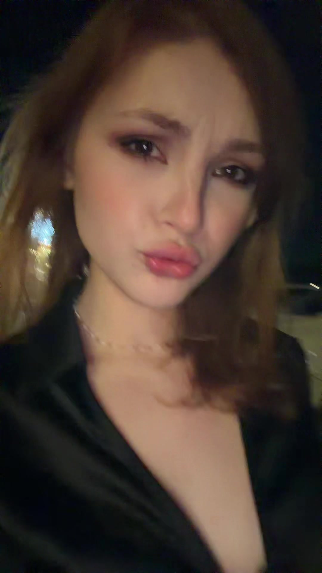 @viksiaa