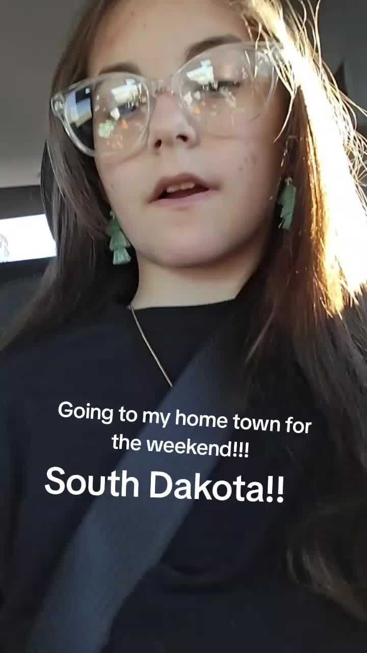 @Ayla_the_rat🐀🐀
