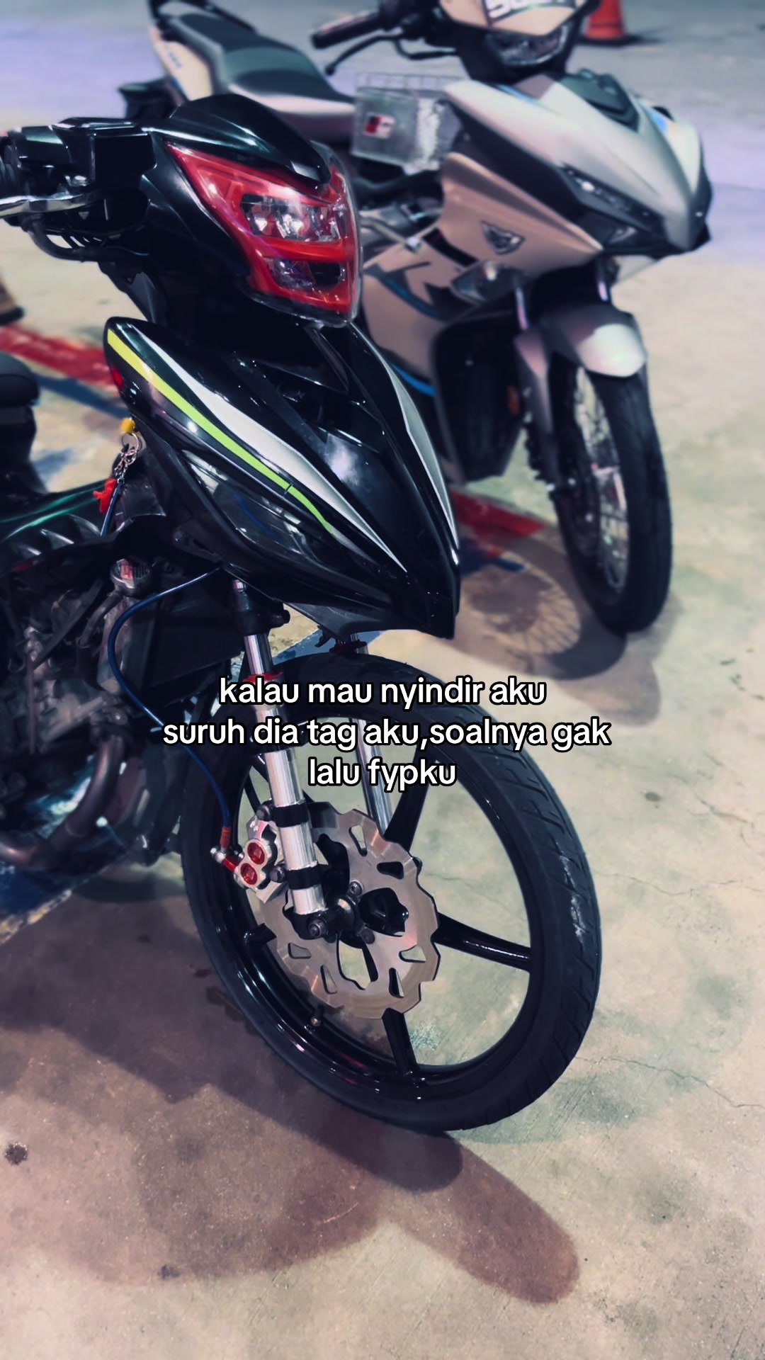 @+011