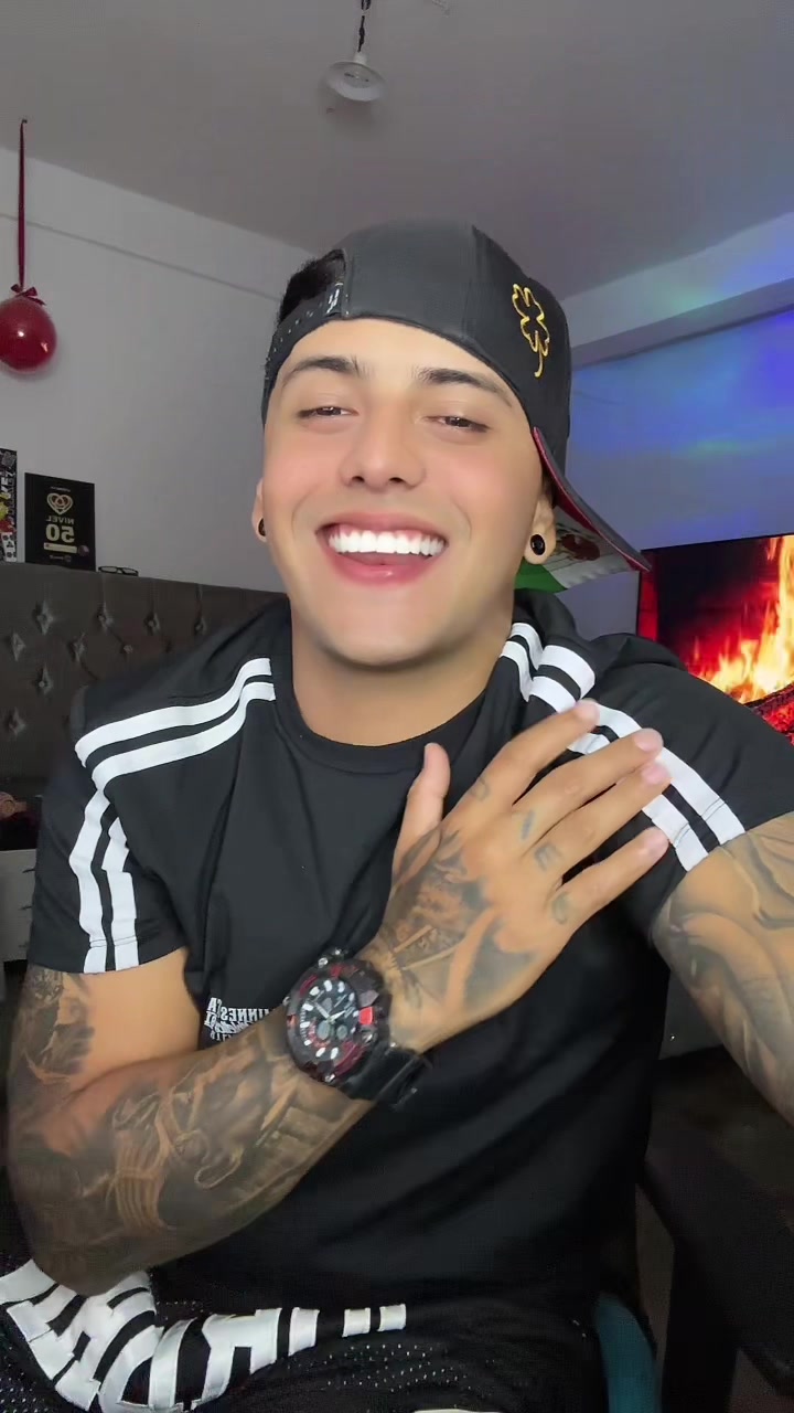 @𝙎𝘼𝙇𝘼𝙕𝘼𝙍🦁