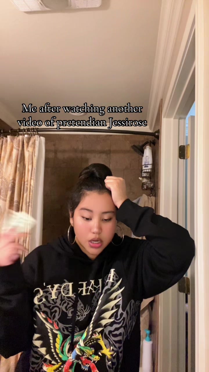 @𝔐𝔞𝔯𝔦𝔞