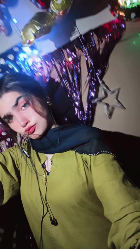 @💯urooj khan🔥🖤