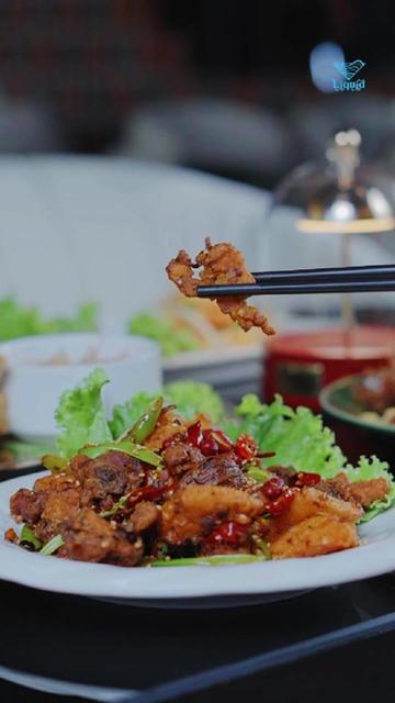 @Liquid Bar & Restaurant