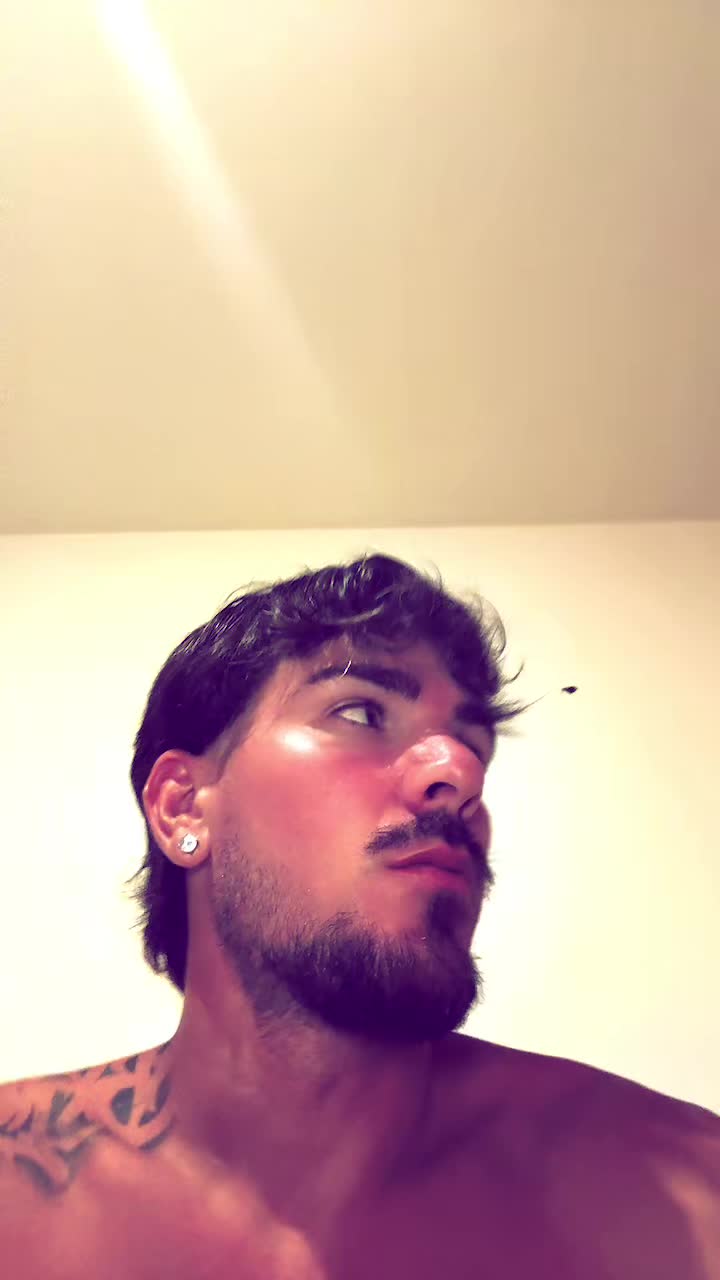 @🦇
