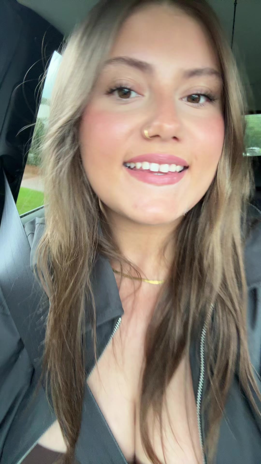 @Luna