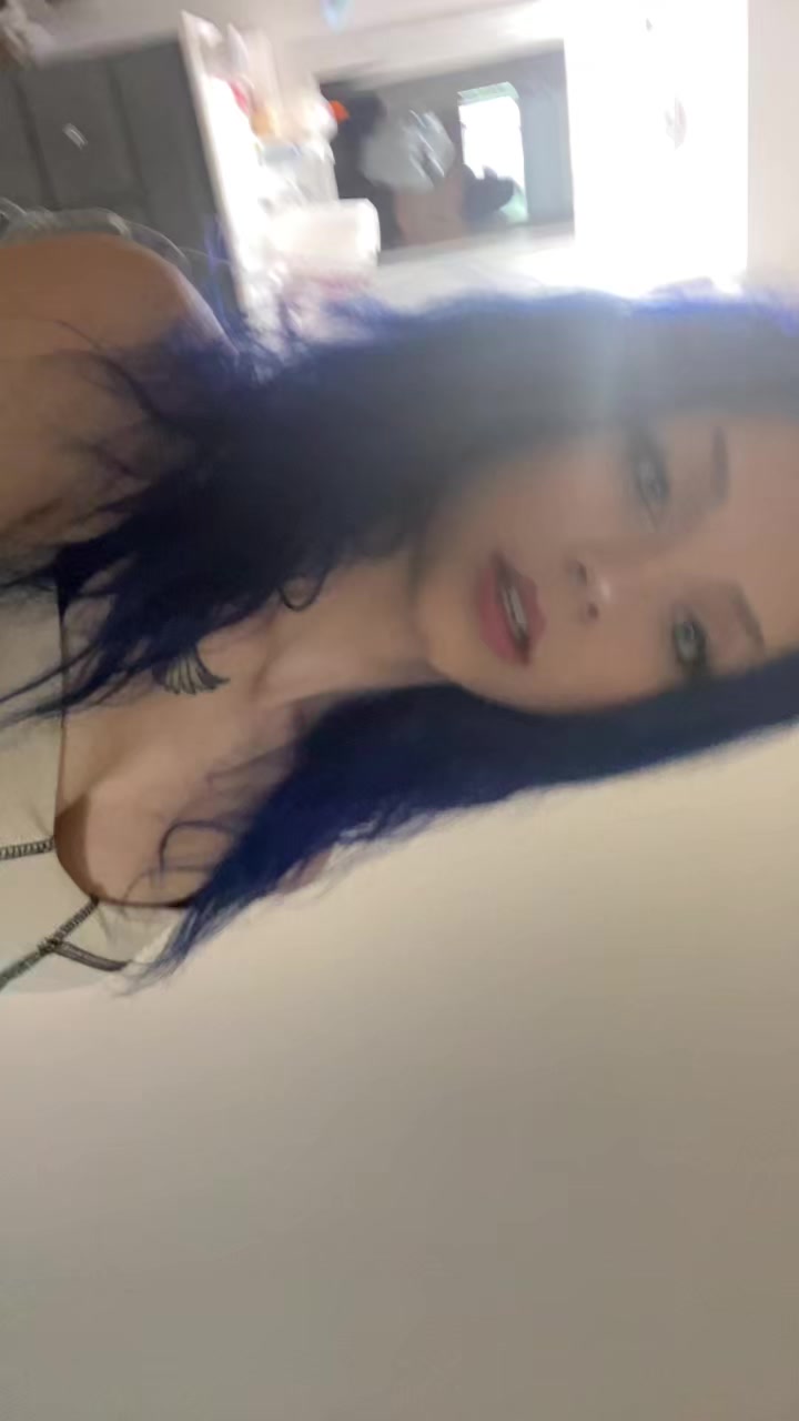 @hell0_kitty528