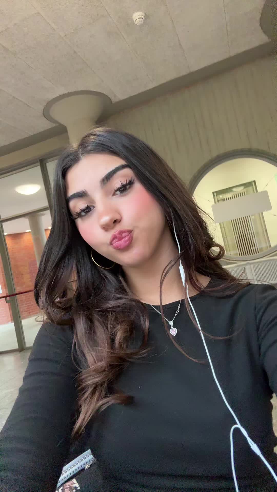 @𝐌𝐢𝐥𝐢🎀