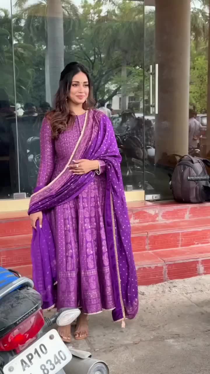 @தமிழ் பொண்ணுங்க