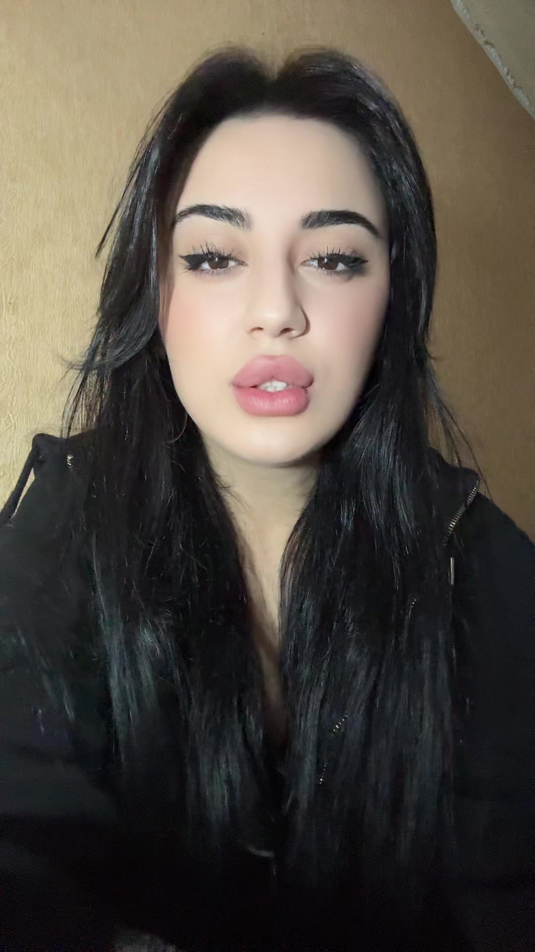 @𝟏𝟏:𝟏𝟏