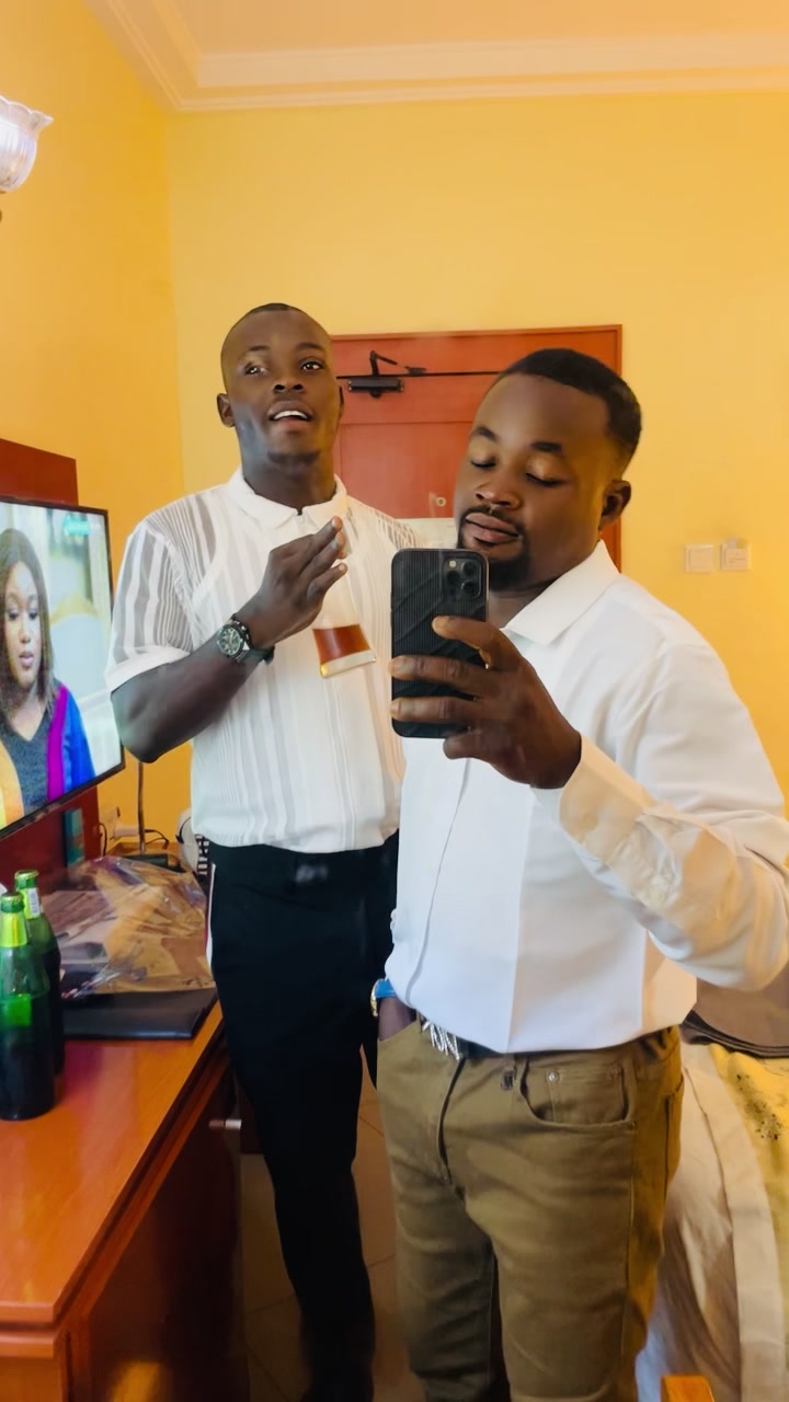 @OLAMILEKAN👑👑🤴🤴