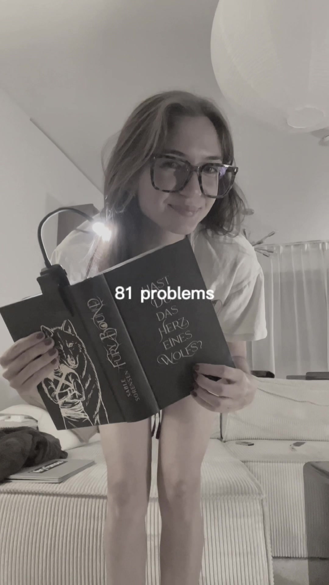 @emibookks 🧝🏼&zwj;♀️📚
