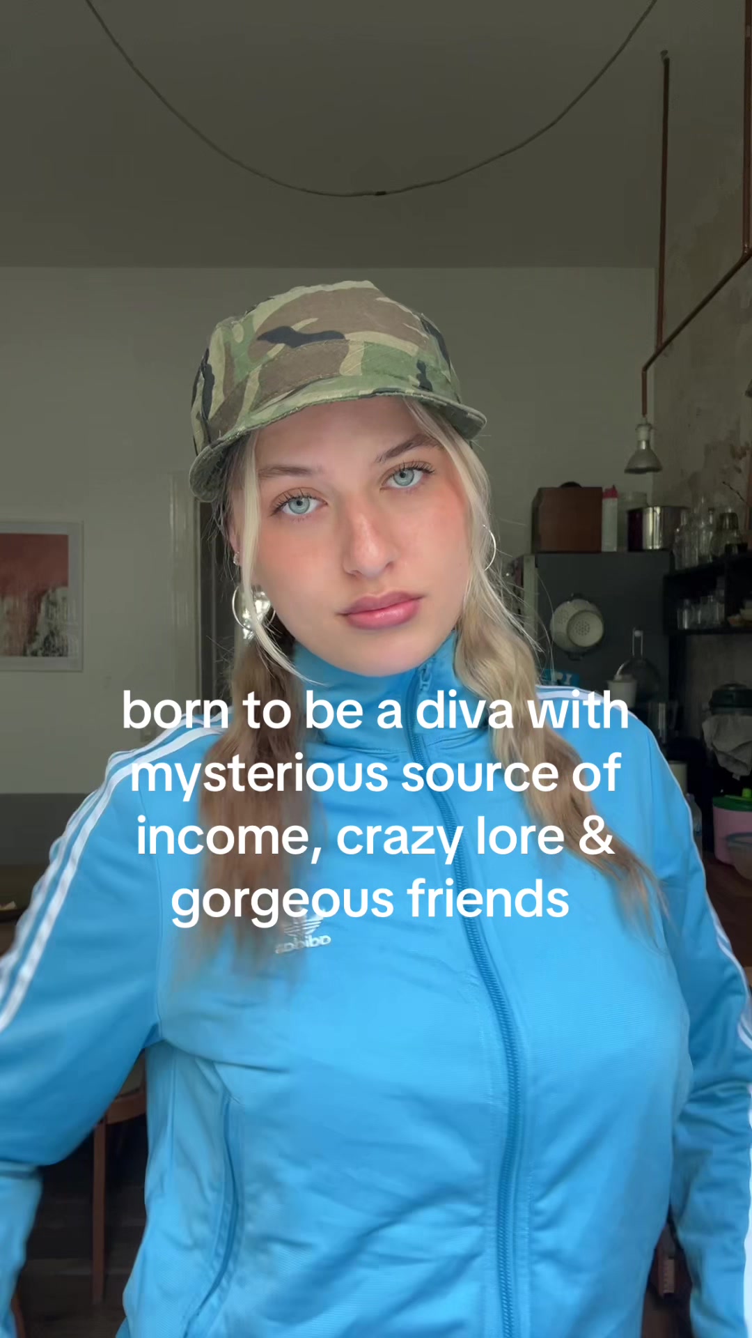 @zoeyjoline_