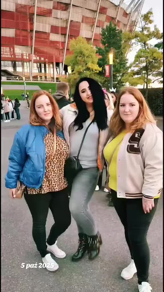 @Czoorna💋😈