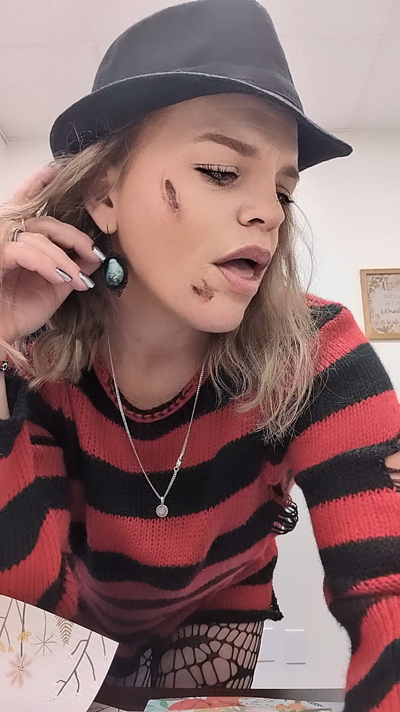 @CaseyRenee❌