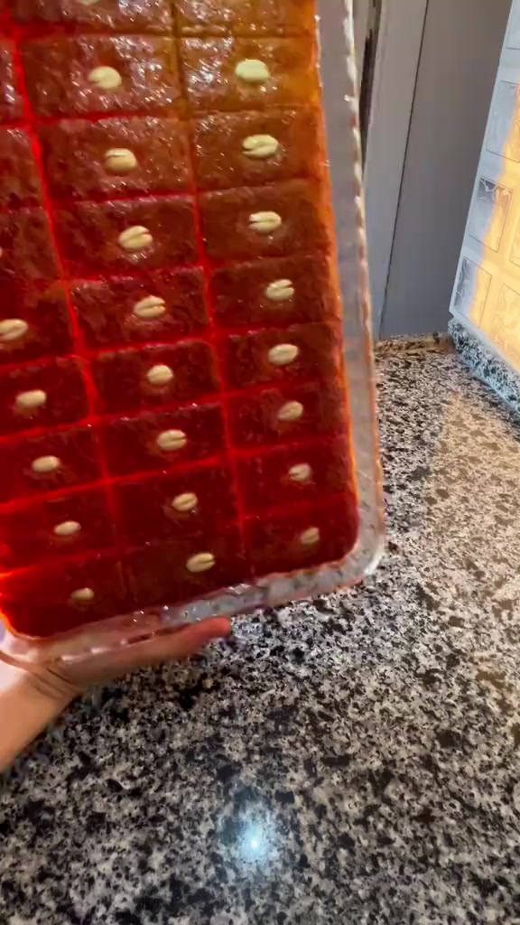@شيرين الملكة👑🇳🇱