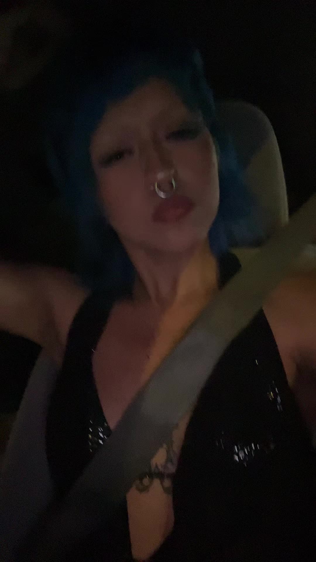 @😈