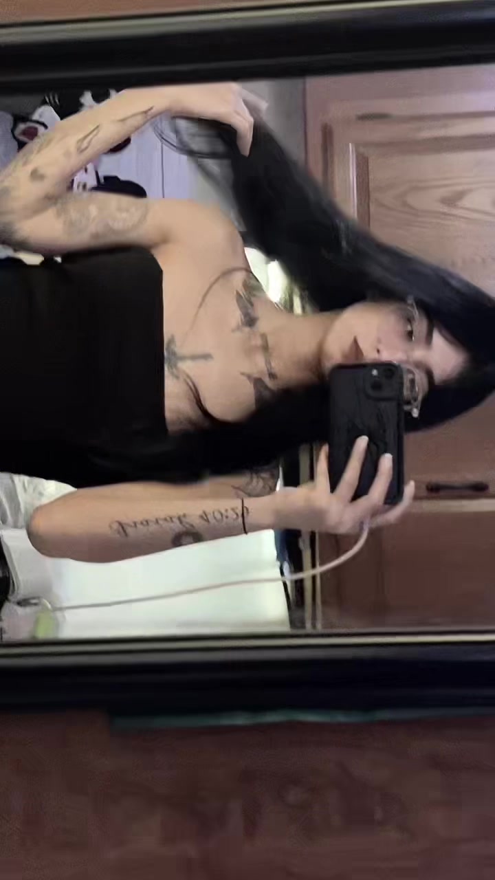 @𝔢𝔪𝔦𝔩𝔶