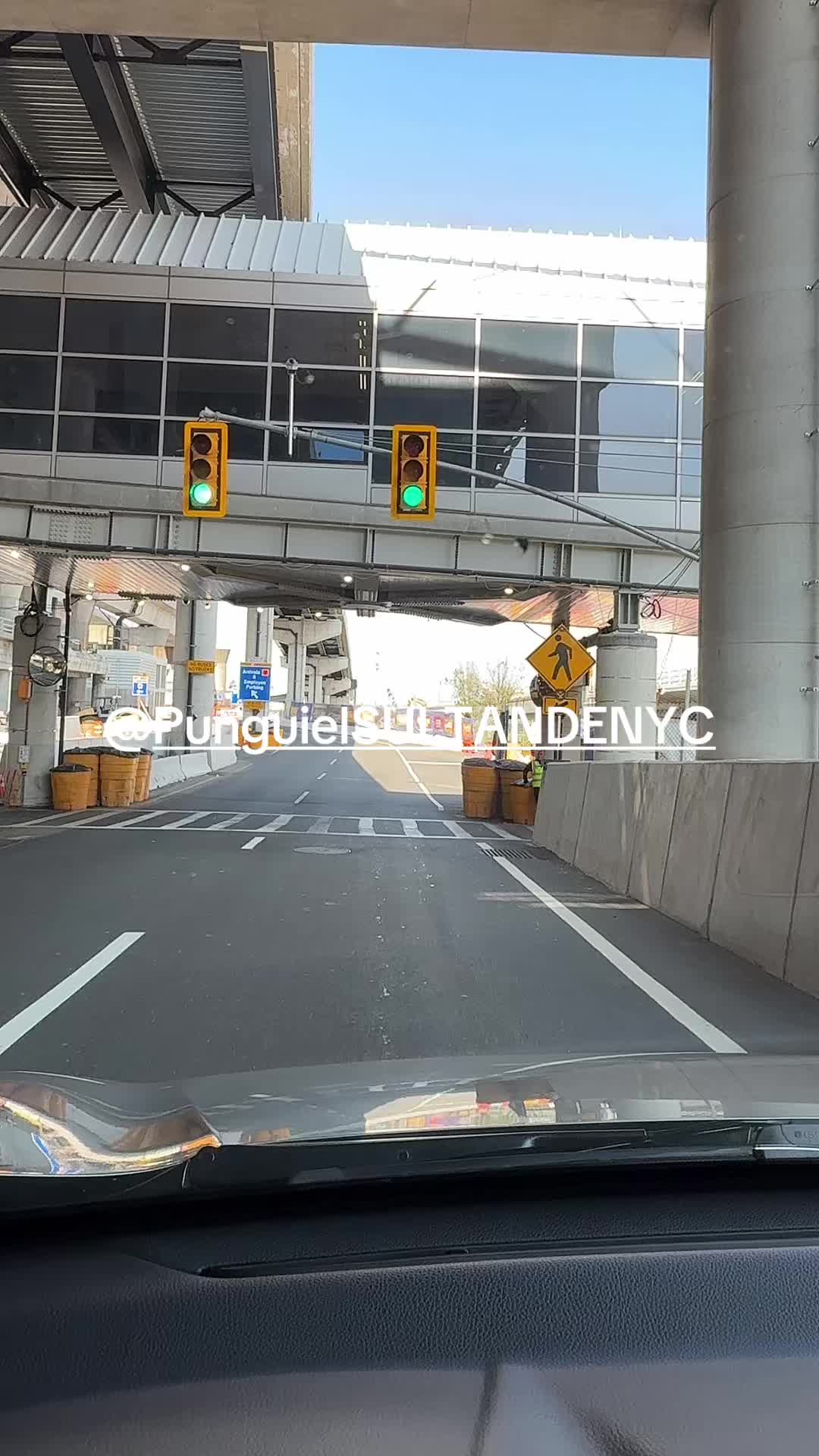@eldineroestaenlacalle