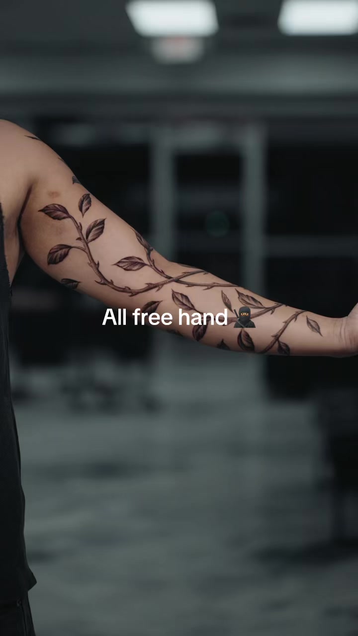 @Alex | Tattoo Artist