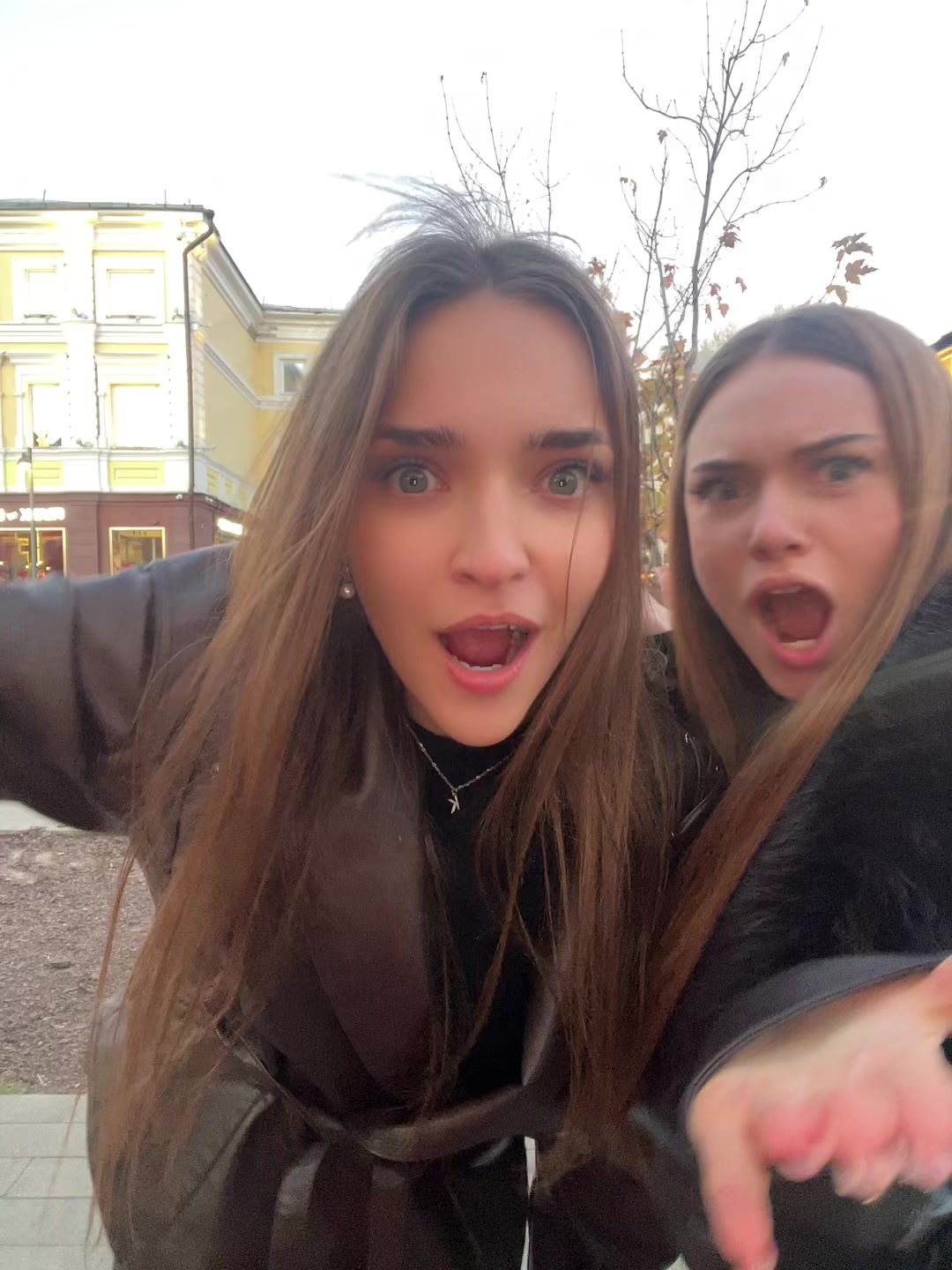 @alyak977