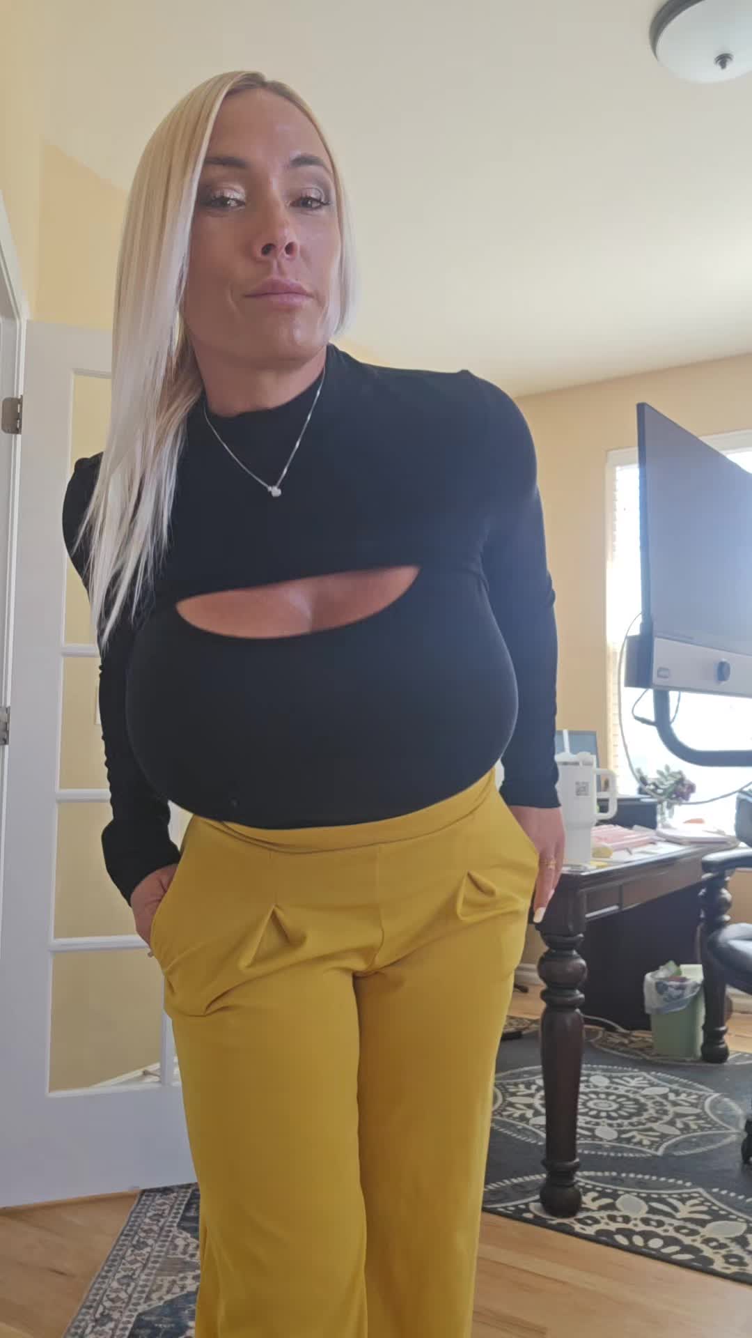 @Mia