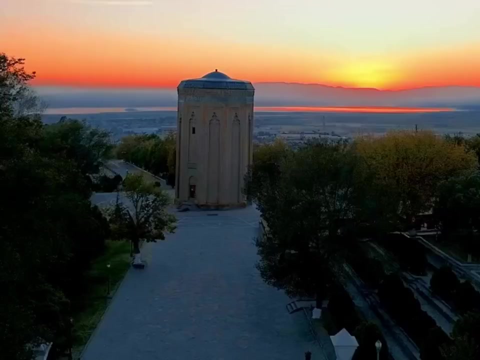 @Sevinc Azadlı