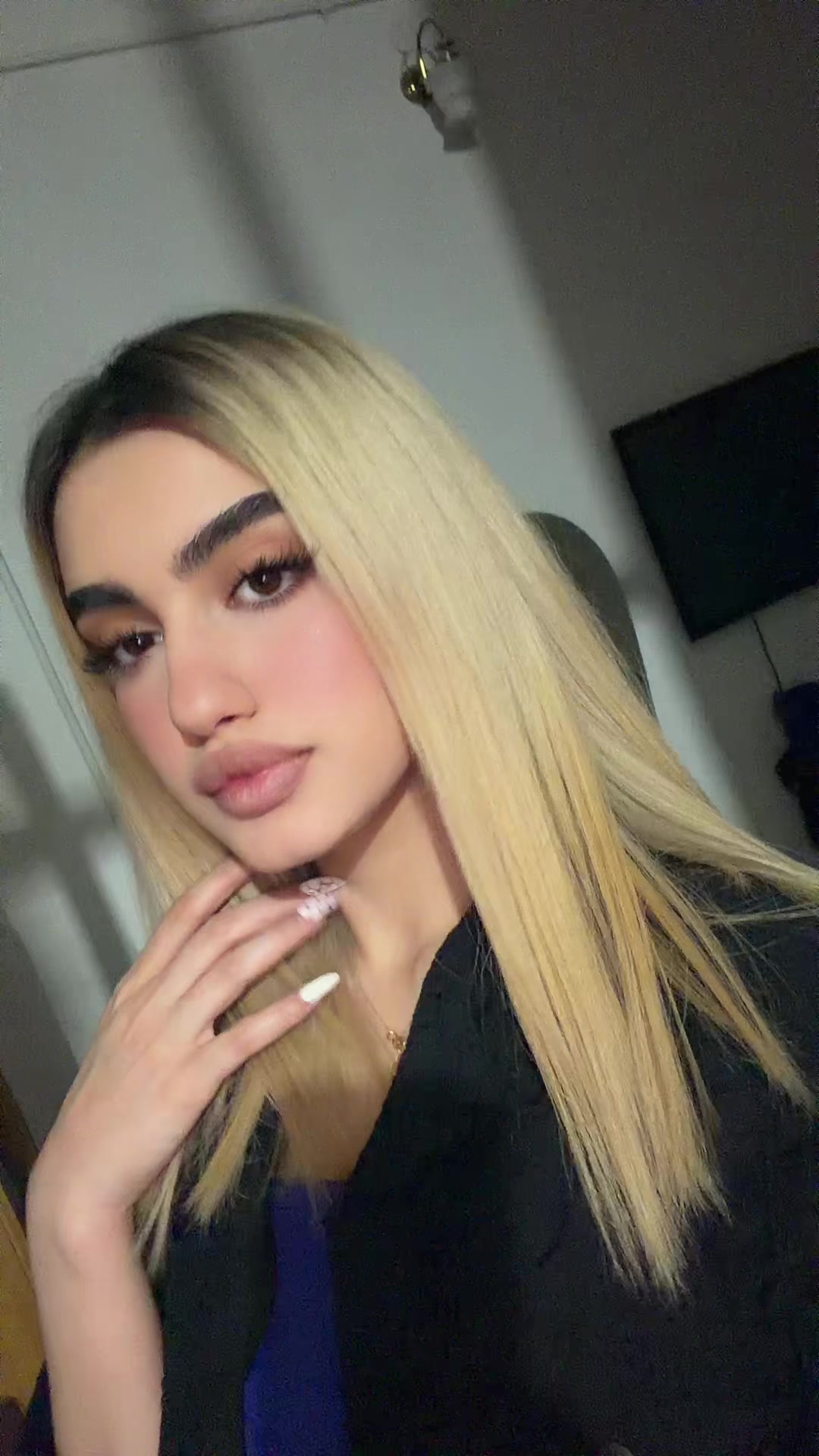 @elenahmadi1