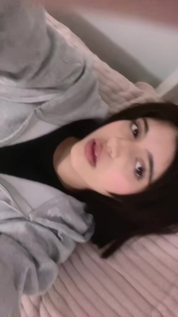 @𝐇𝐞𝐥𝐞𝐧𝐦𝐞𝐦𝐨𝐫𝐢𝐞𝐬