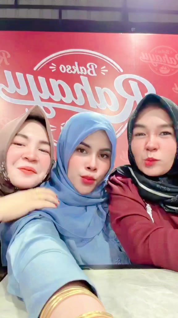 @Emy Mijar