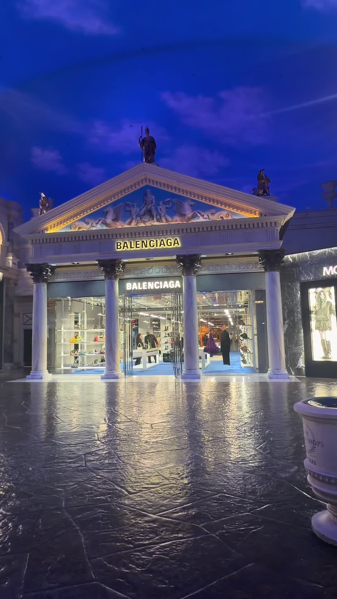 @9ura._