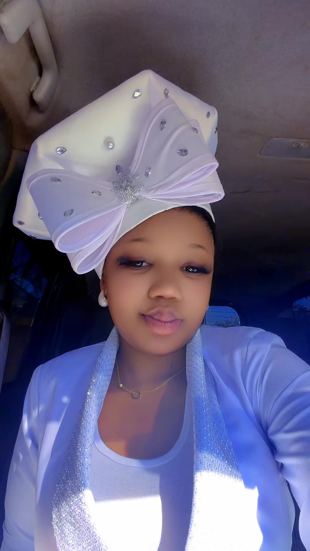 @lolasumbane1