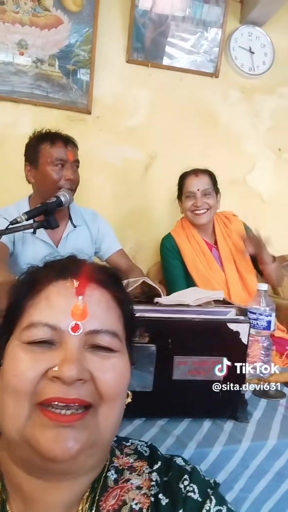 @भक्तलाल श्रेष्ठ