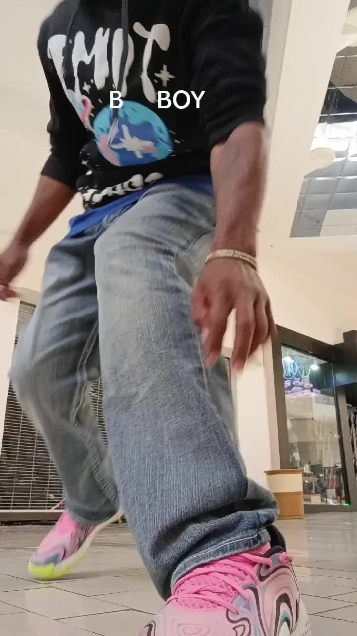 @B    BOY