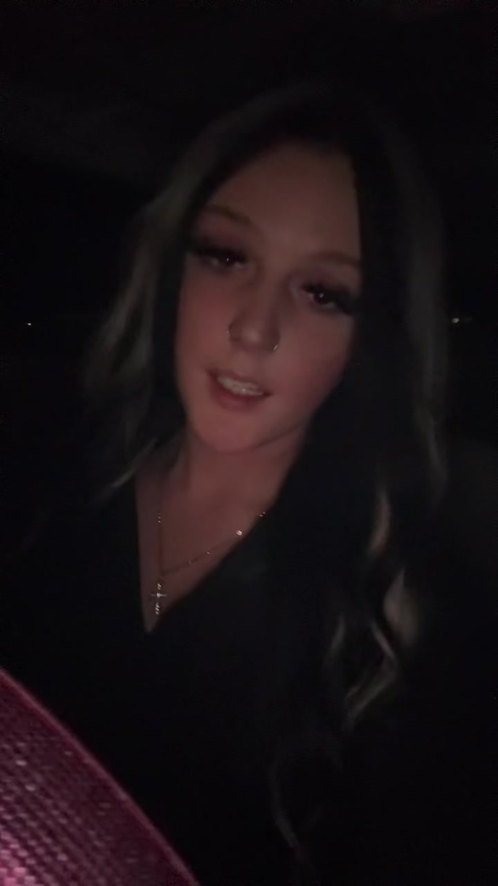 @bella mae