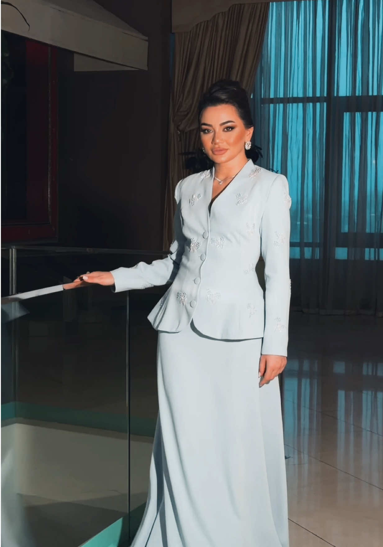 @zeynebheseniofficial