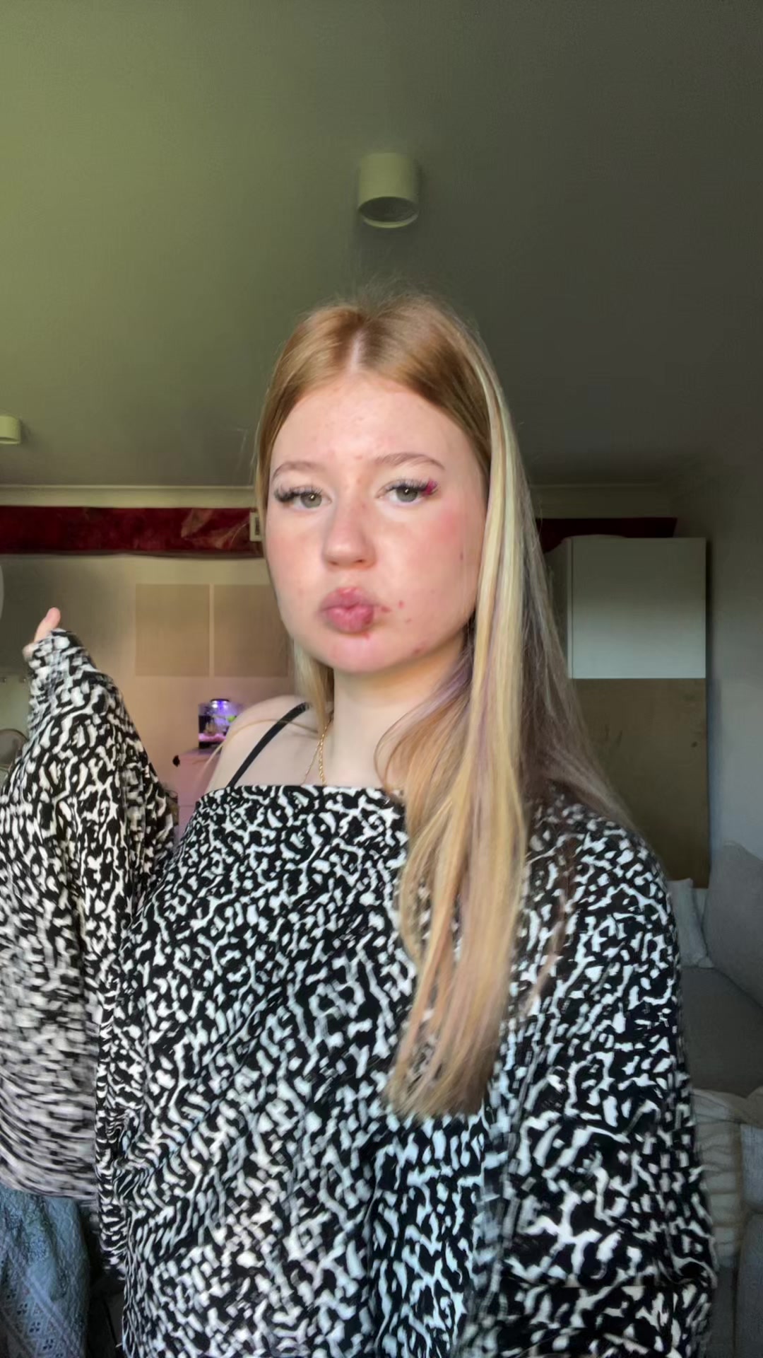 @Chloe
