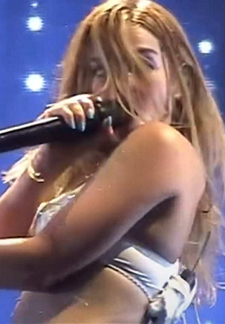@♱