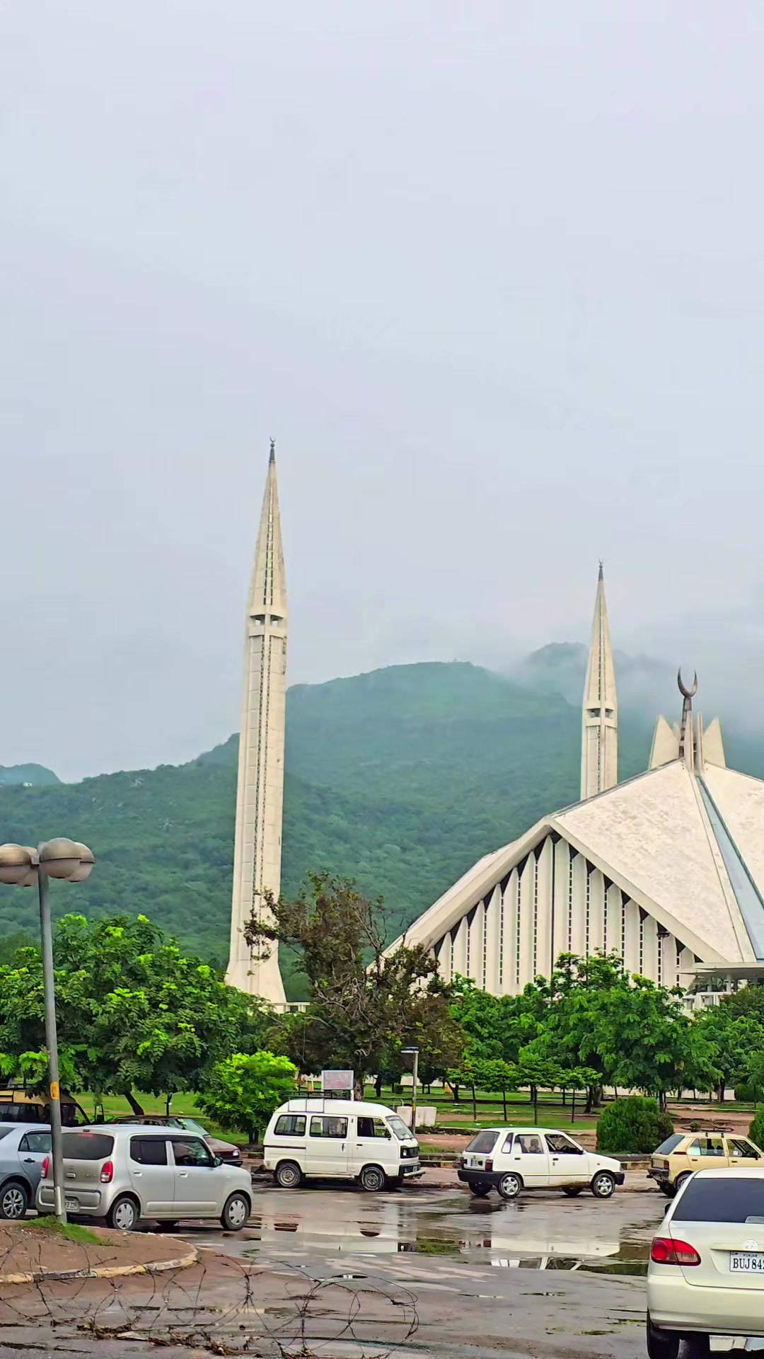 @Only Faisal Masjid ๐