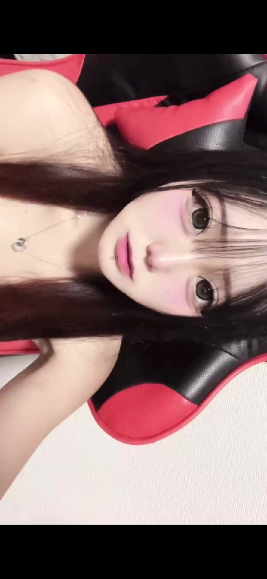 @汚部屋ちゃん