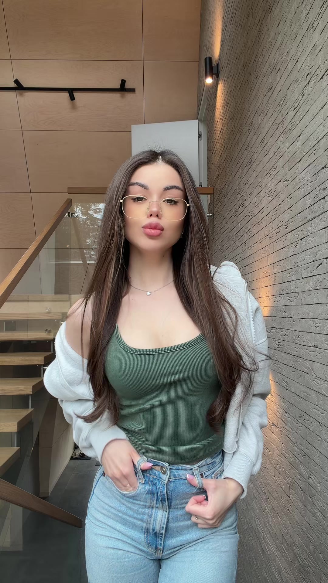 @_aleksandrasevich_