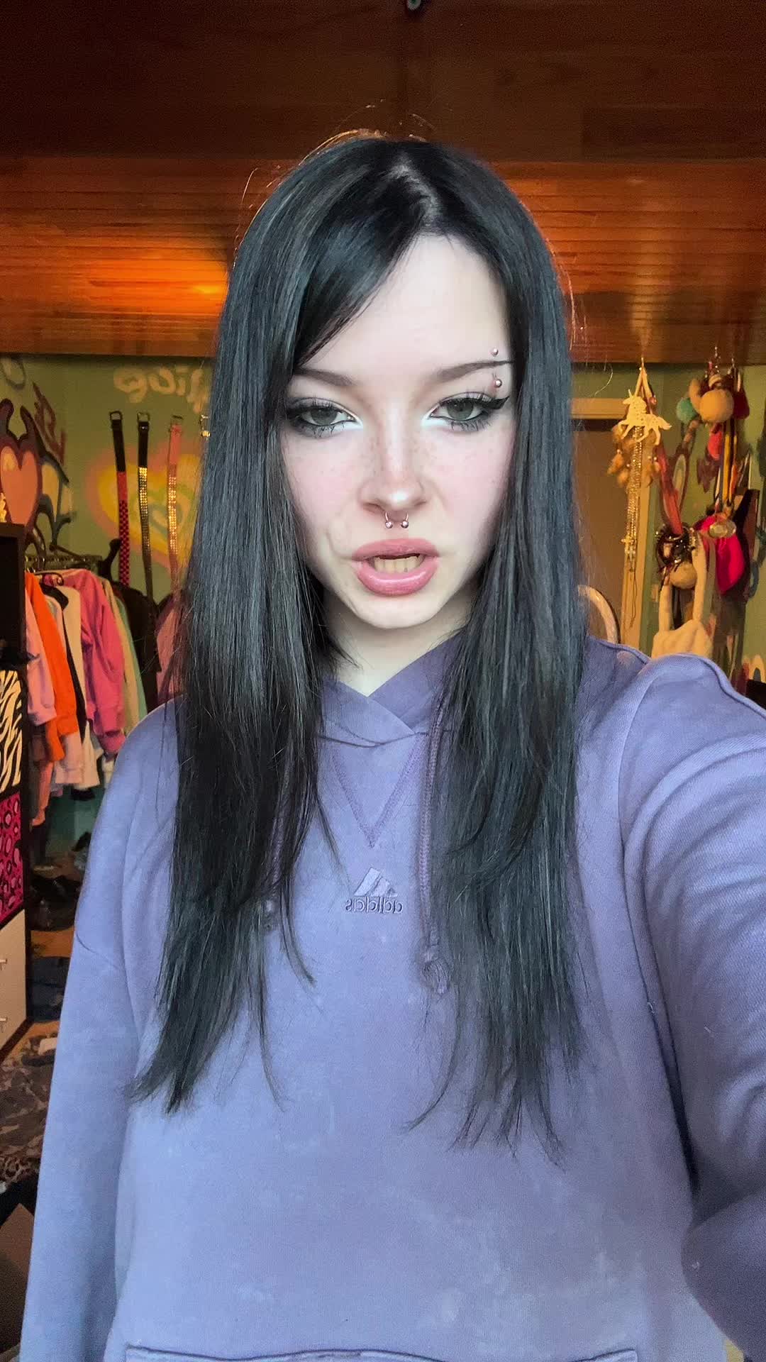 @·:*¨༺☠︎︎♱𝔩𝔢𝔢♱☠︎︎༻¨*:·