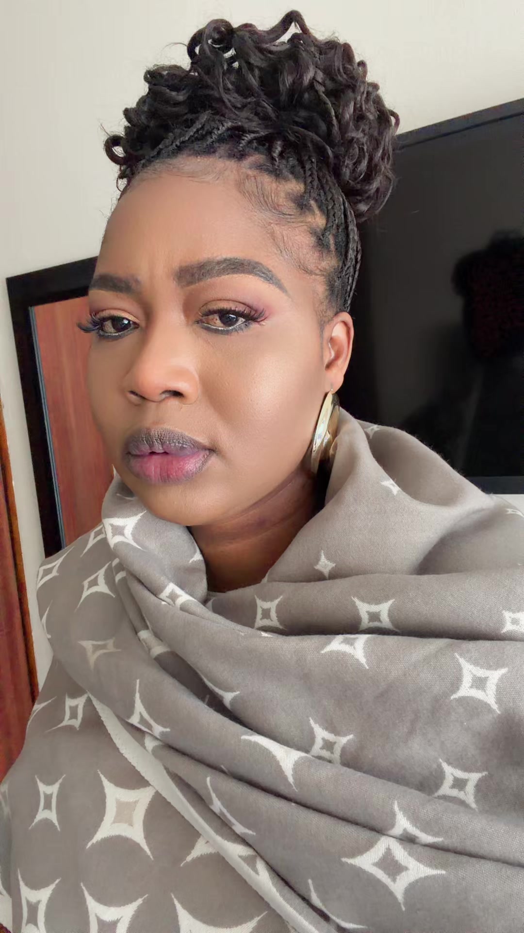 @kholomalele