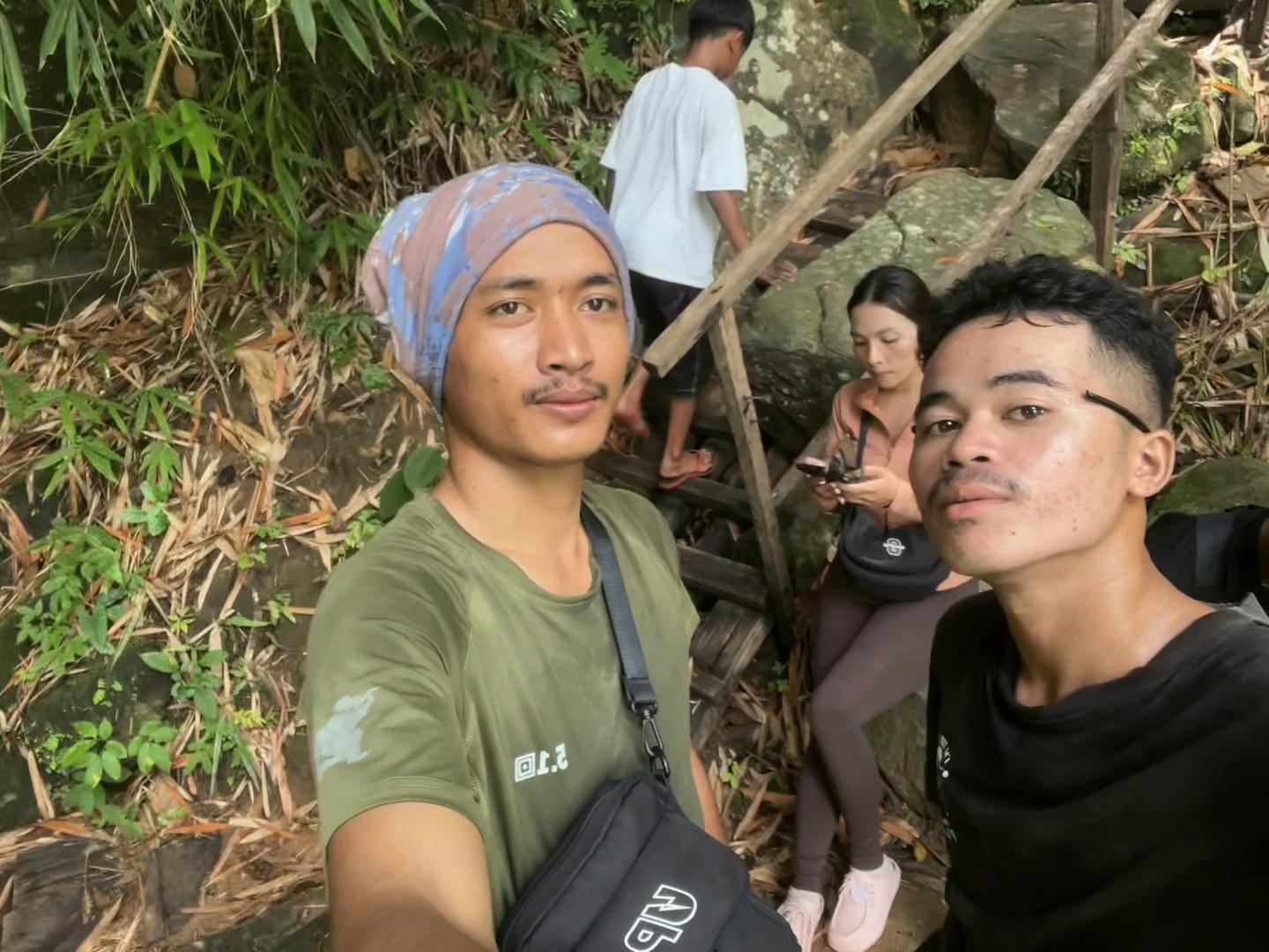 @ស្ទើ ល្បី.🥲