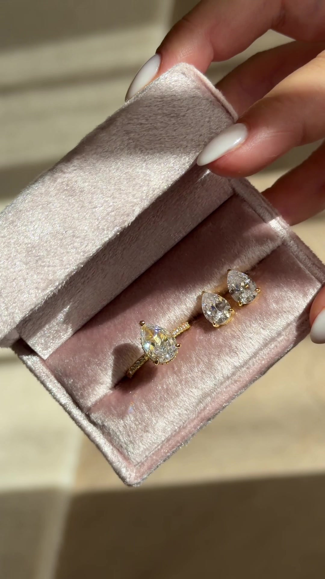 @JewelleryLuxe