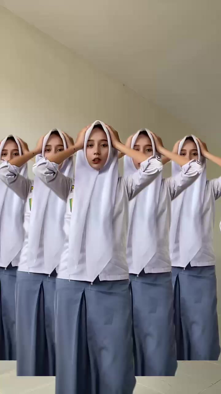 @Cllll