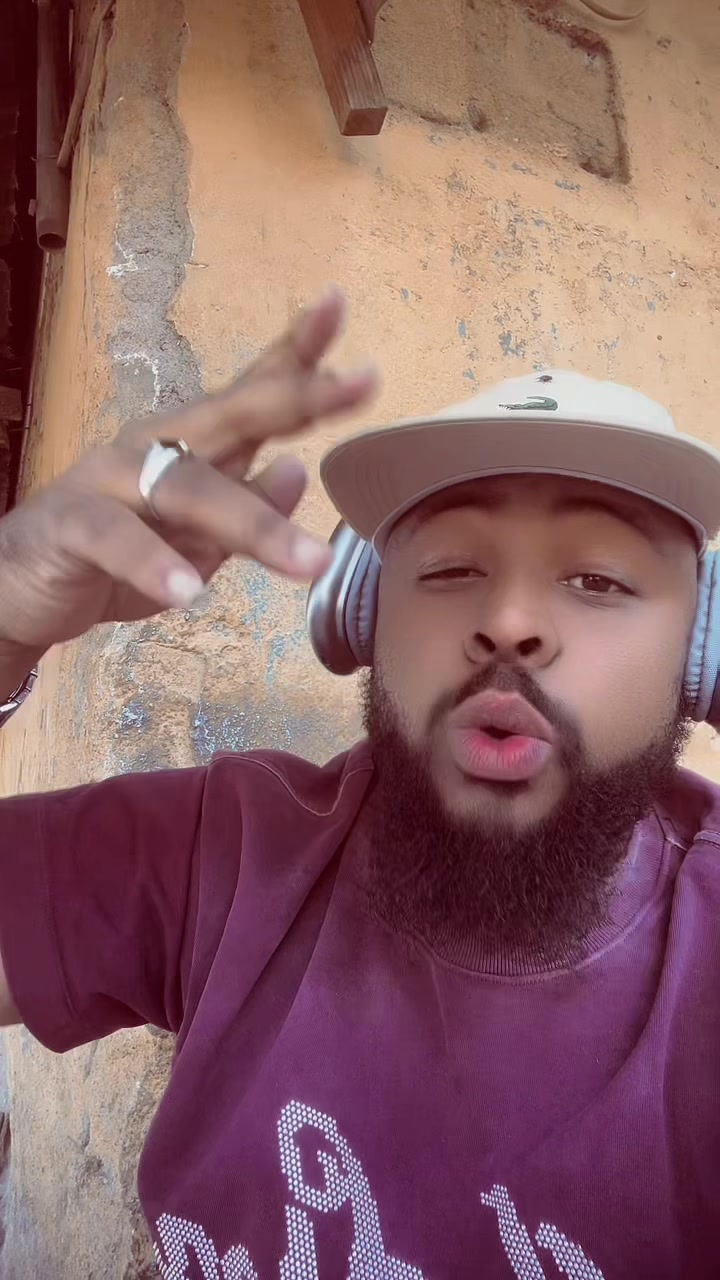 @DaMiLo🧨🐇