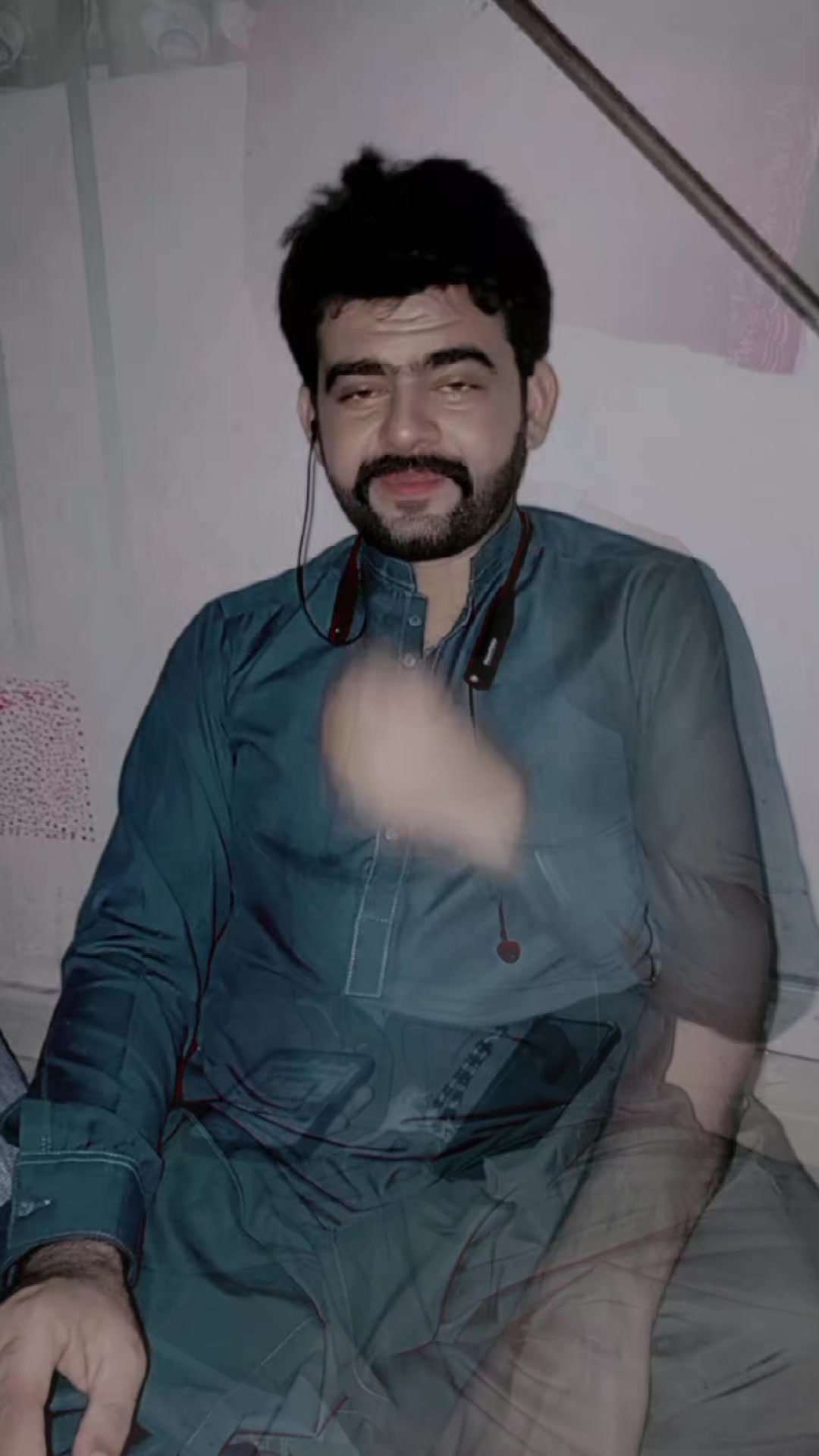 @Niaz 🇵🇰