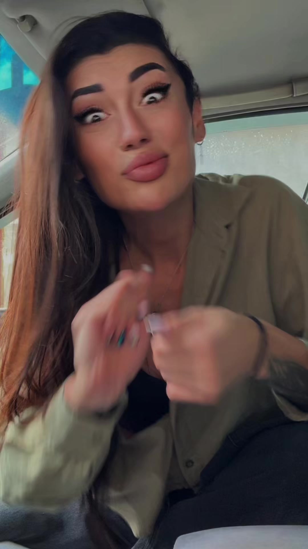 @Тина