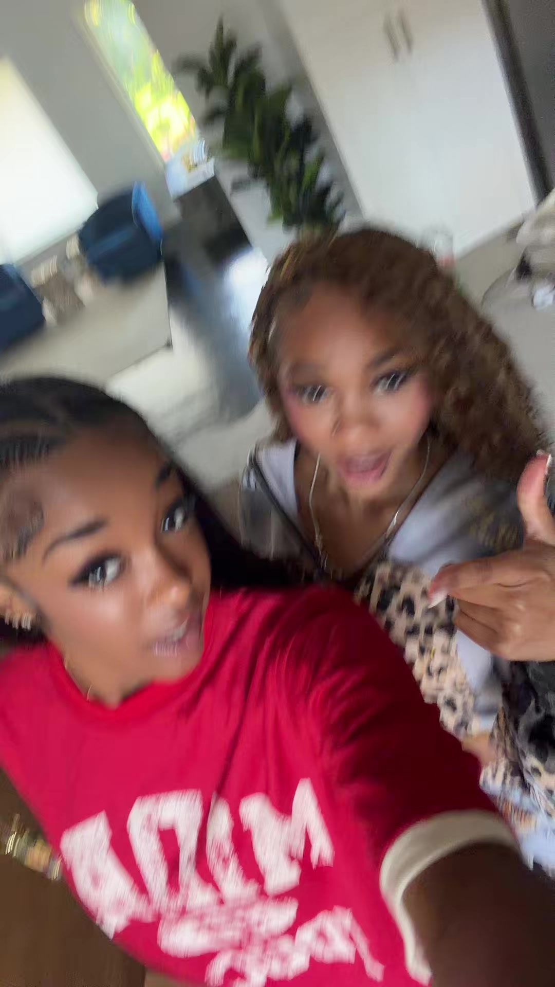 @Shaniya Deziree