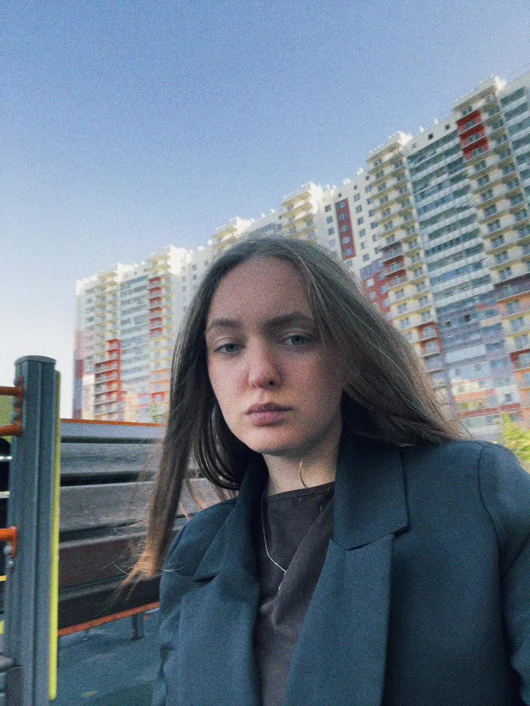 @Край